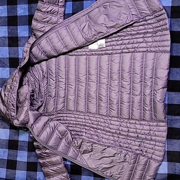 COPY - Michael Kors. Packable Down fill Parka. Like-new/ never worn. Women's s… - Picture 16 of 16